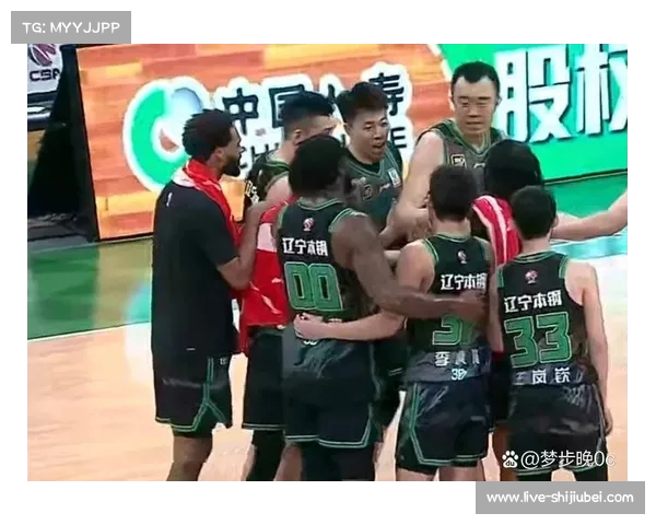辽宁外援德兹明威尔斯在沈阳万象城购物引发粉丝热议 辽宁外援德兹明威尔斯在沈阳万象城购物引发粉丝热议